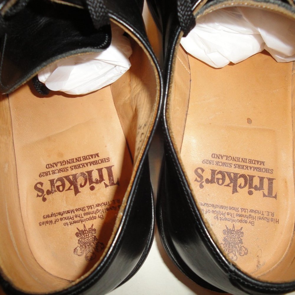 Tricker's Vintage Black Leather Oxford - Picture 5 of 7